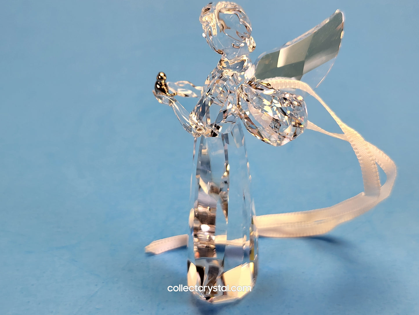 2014 ANGEL Annual Christmas ORNAMENT # 5047231 Holding A Bird