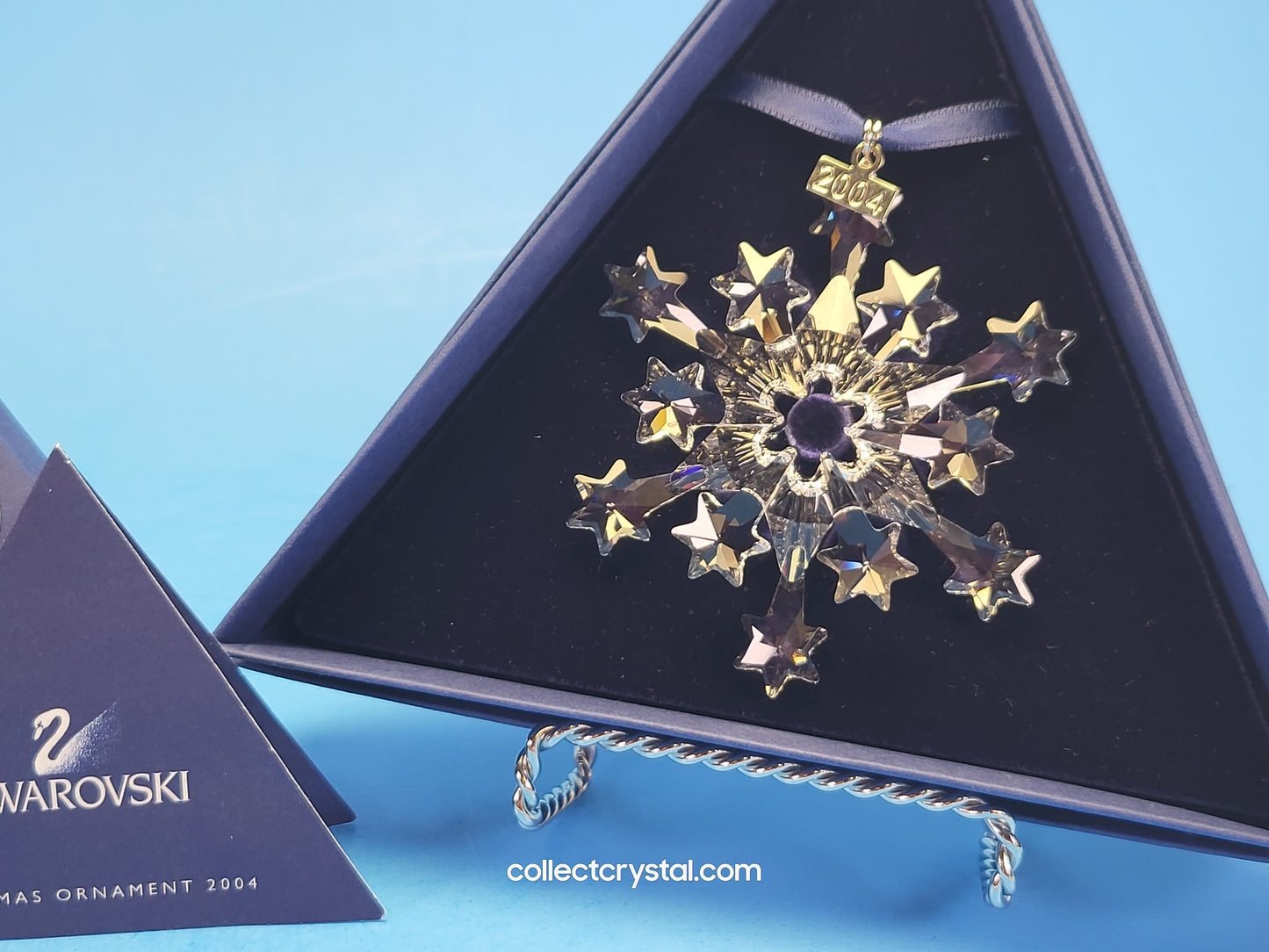 2004 Annual Ornament 631562