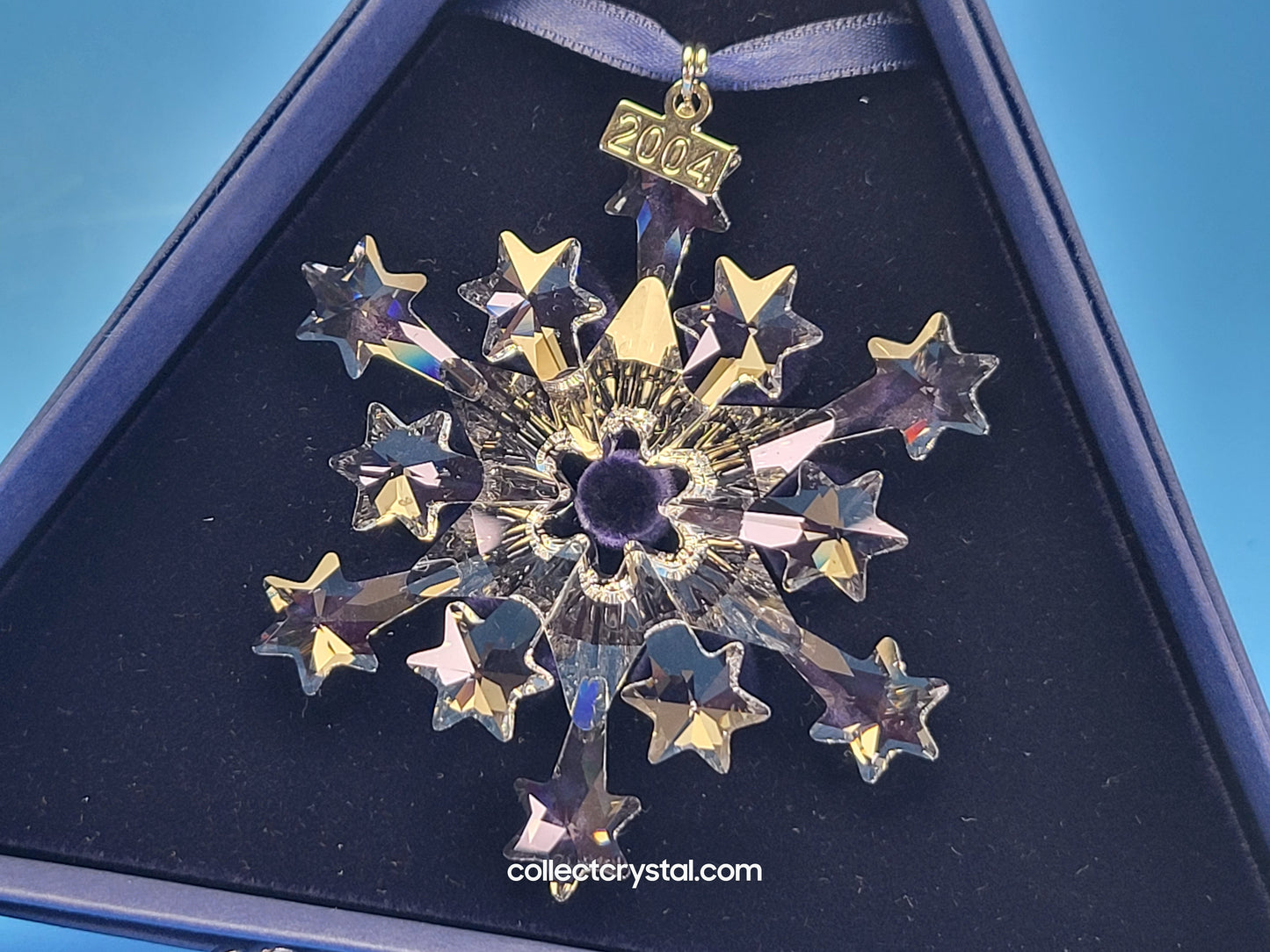 2004 Annual Ornament 631562