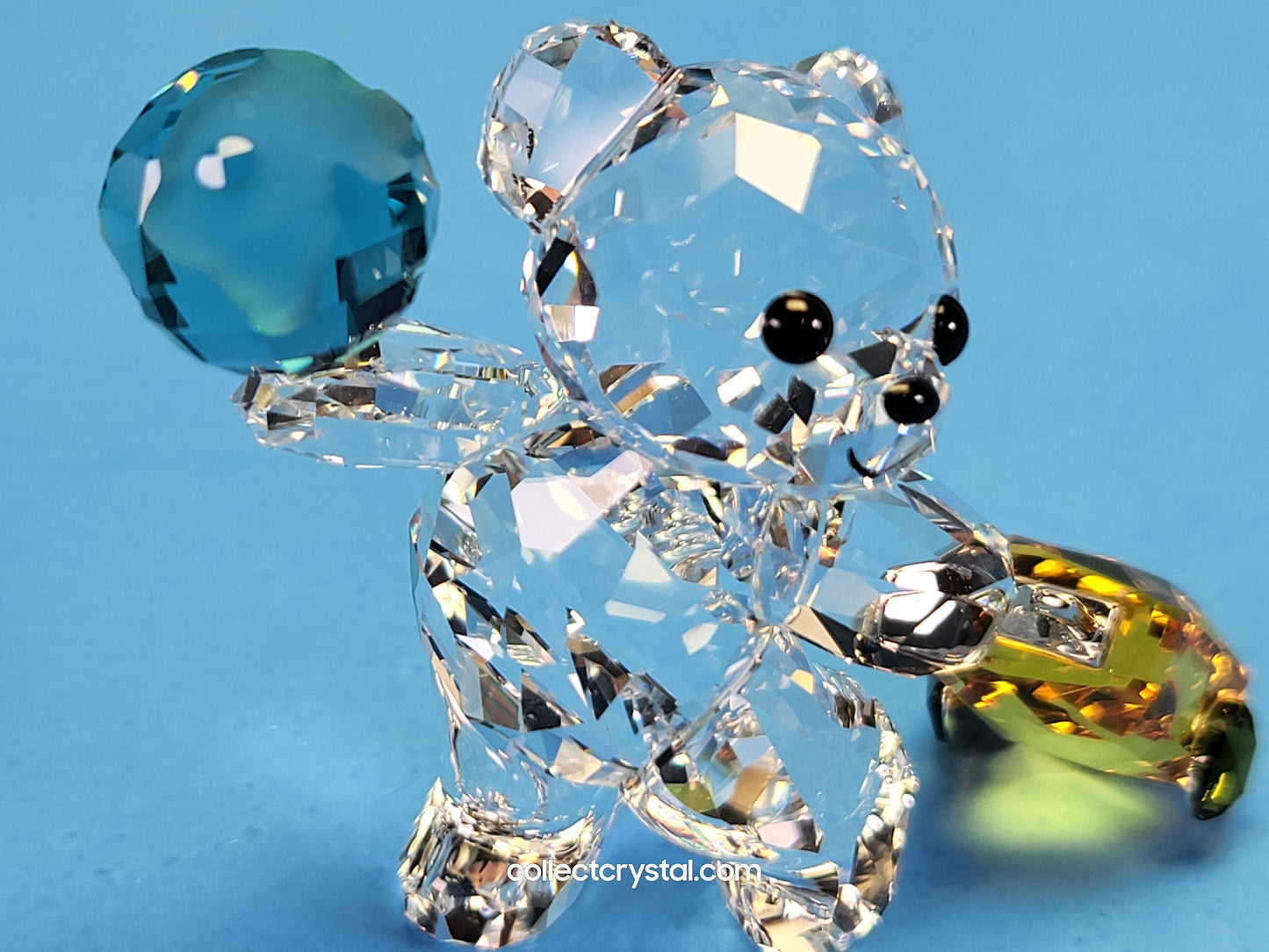 KRIS BEAR – I TRAVEL THE WORLD 5491972 / 5688515