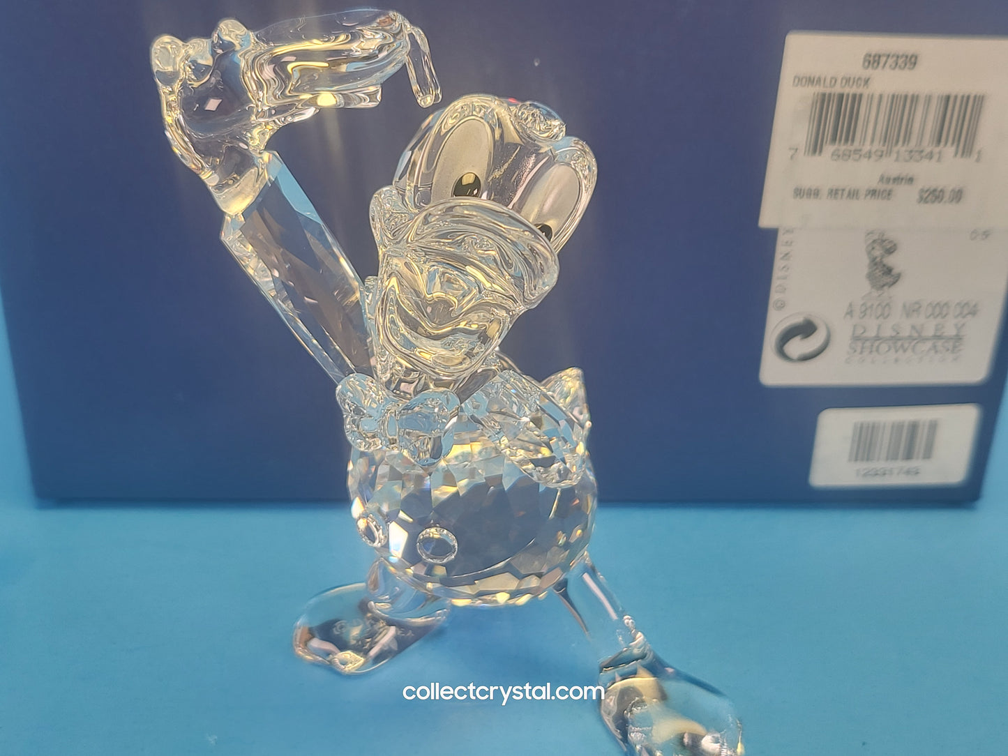 DISNEY SHOWCASE COLLECTION – DONALD DUCK 687339