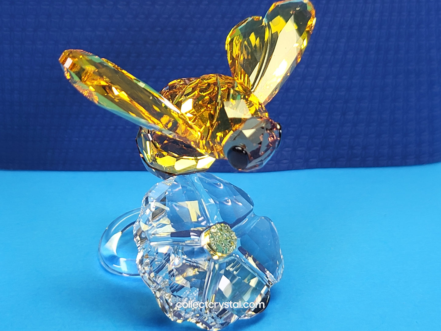 SCS EVENT PIECE BUMBLEBEE ON WILD FLOWER 5244639