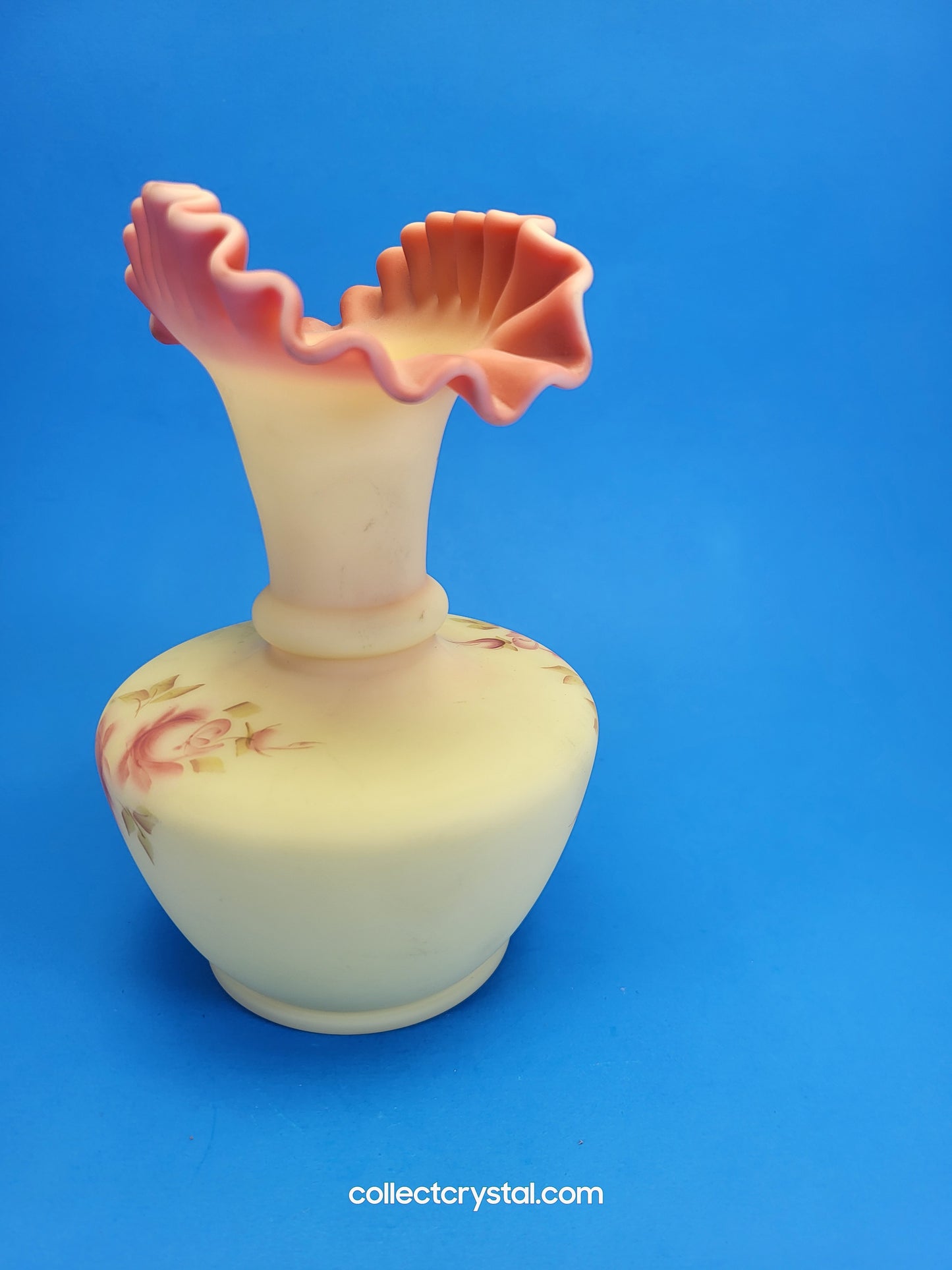 Fenton Burmese fan Bud Vase