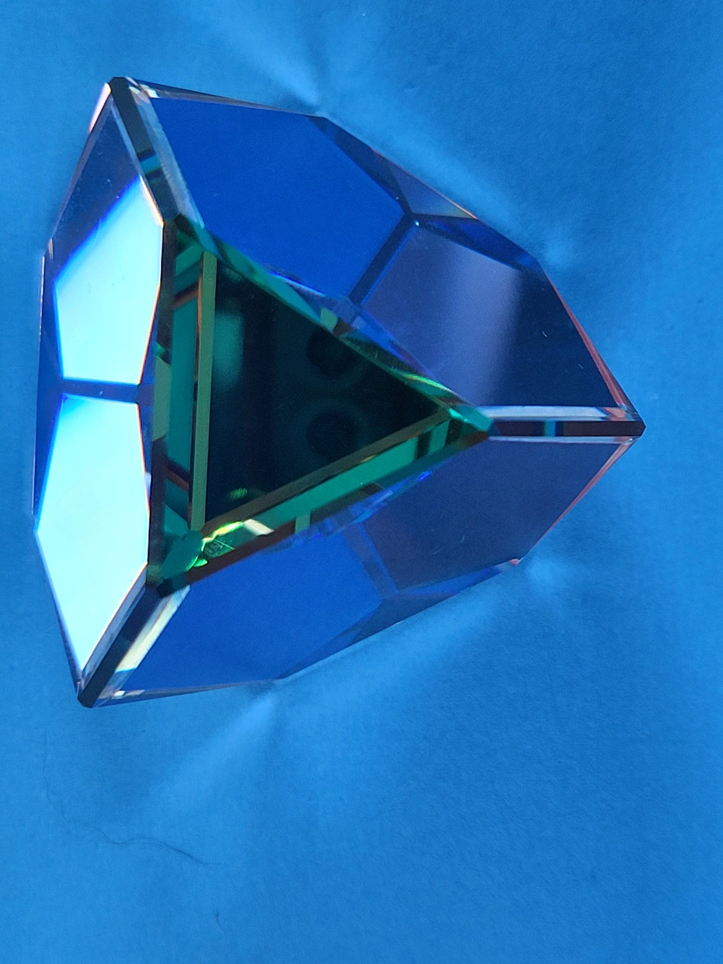 PAPERWEIGHT – OCTRON Inn Green # 7456 NR 41