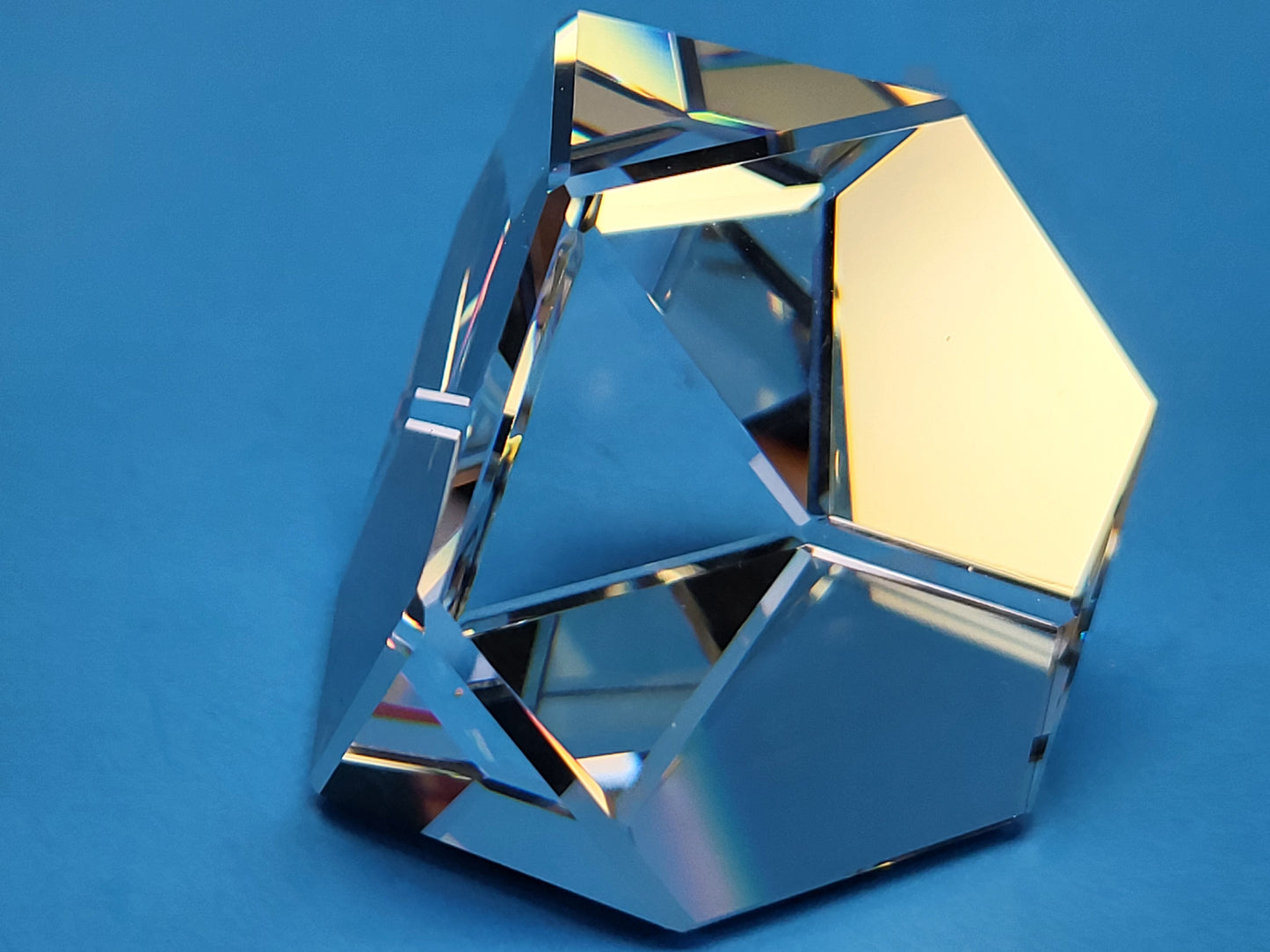 Crystal CLRAR Octron PAPERWEIGHT – OCTRON # 7456 NR 41