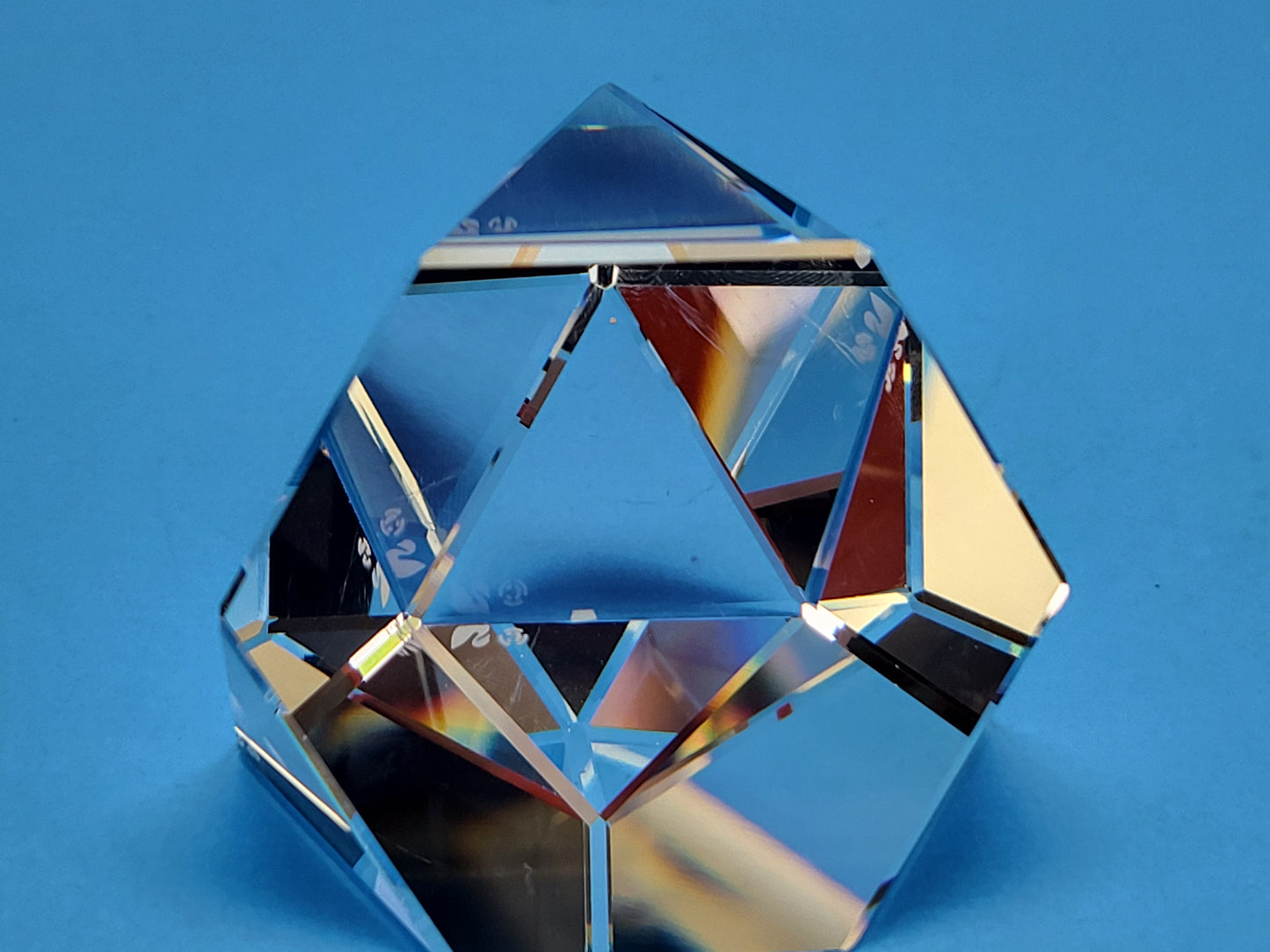 Crystal CAL Octron PAPERWEIGHT – OCTRON # 7456 NR 41