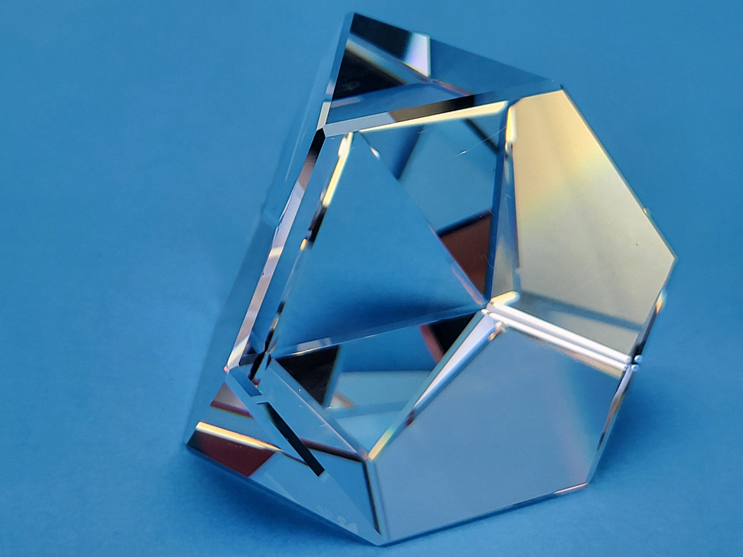 Crystal CAL Octron PAPERWEIGHT – OCTRON # 7456 NR 41