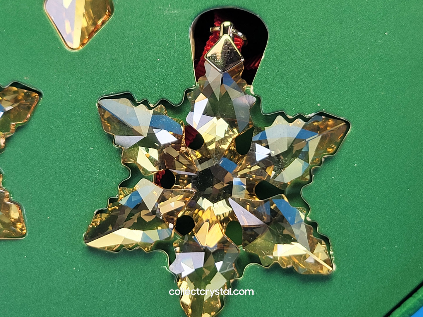 2024 CHRISTMAS ORNAMENT FESTIVE GOLD SET 5674401