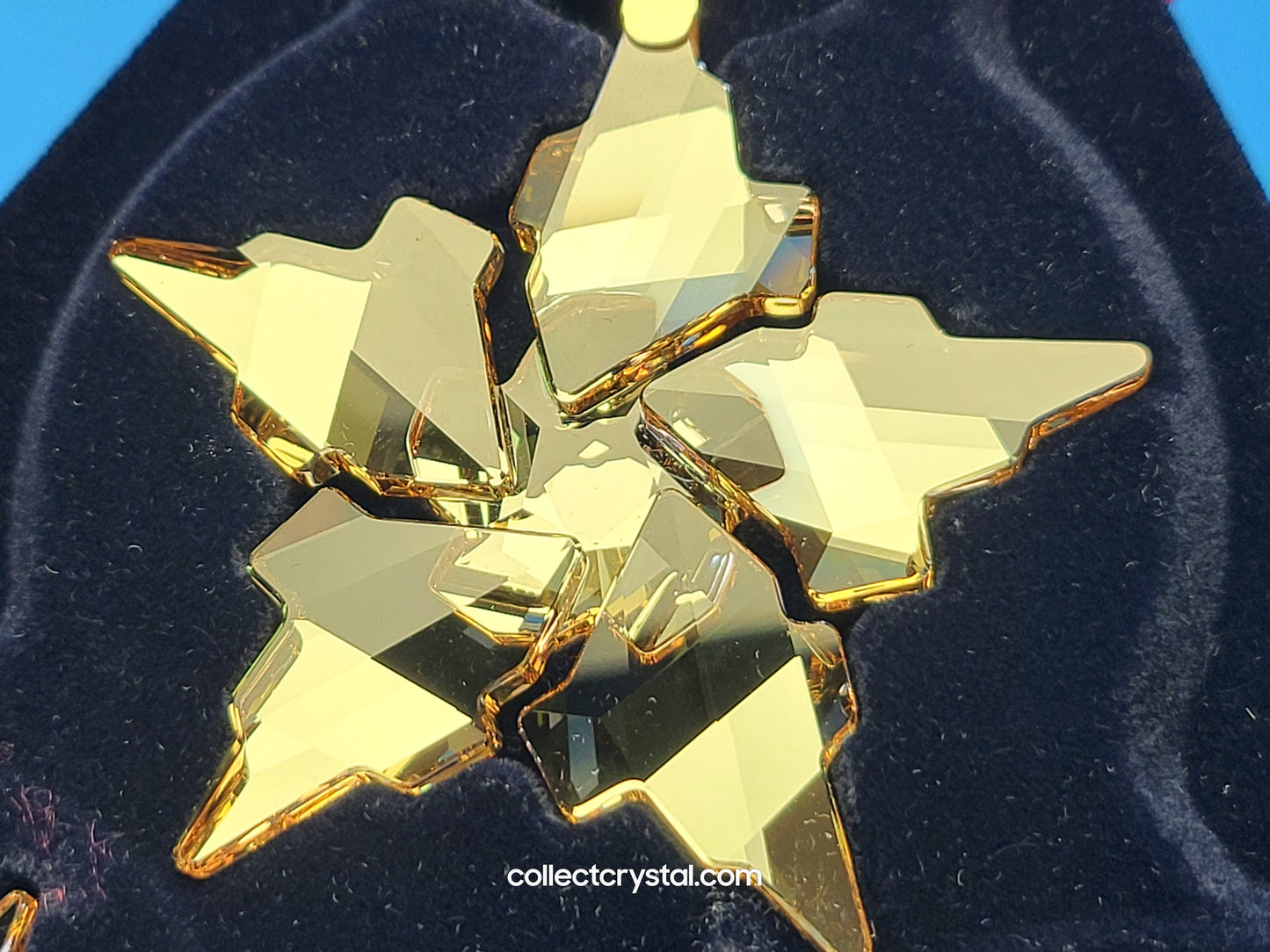 2021 CHRISTMAS ORNAMENT FESTIVE GOLD SET 5597133 Three piece set