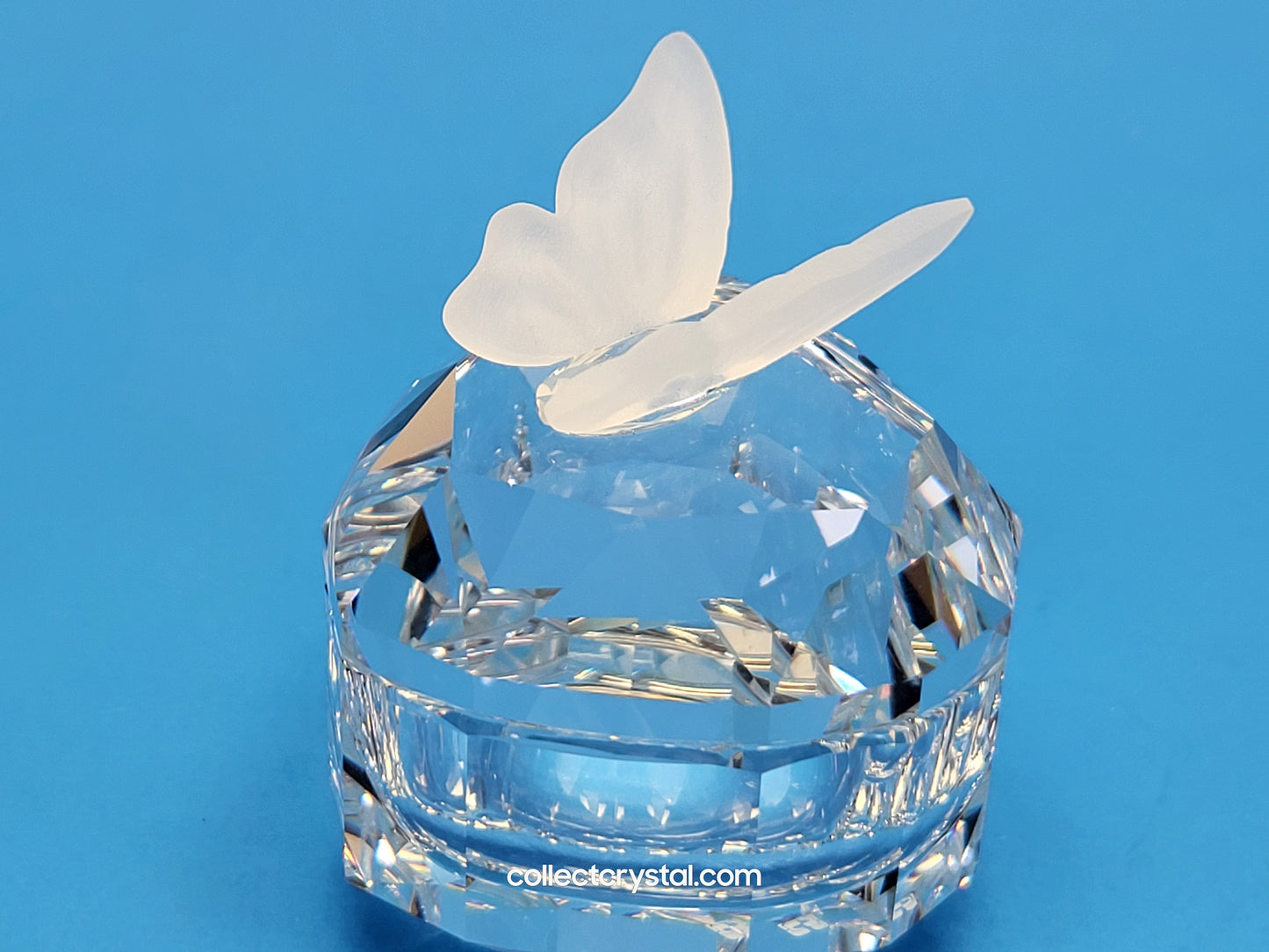 Butterfly Trinket / Treasure Heart Box # 7465 052 100 or # 010103