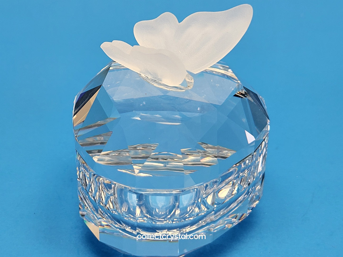 Butterfly Trinket / Treasure Heart Box # 7465 052 100 or # 010103