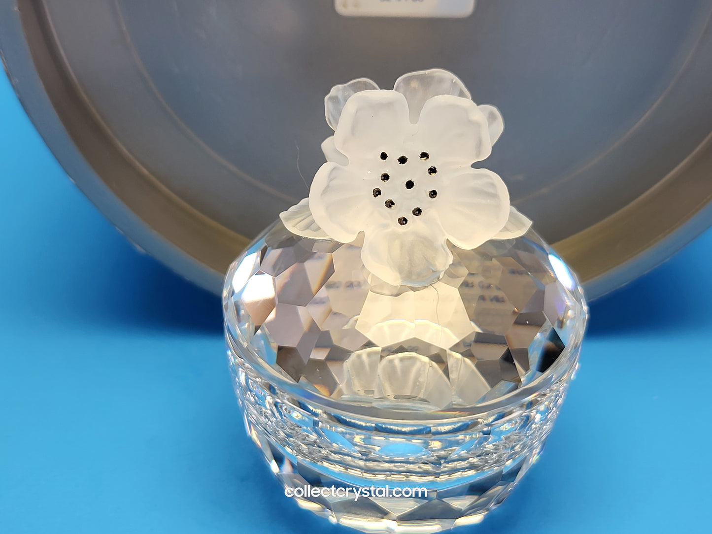 Flower Trinket / Treasure Round Box # 7464 050 100 or # 010168