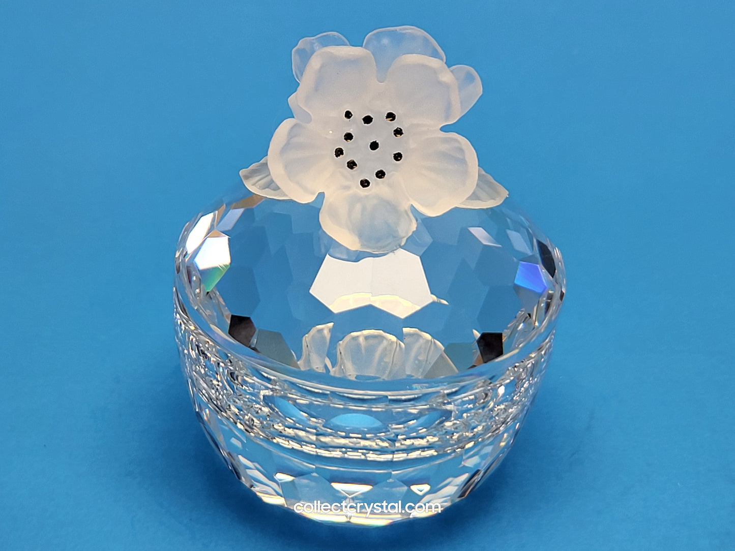 Flower Trinket / Treasure Round Box # 7464 050 100 or # 010168