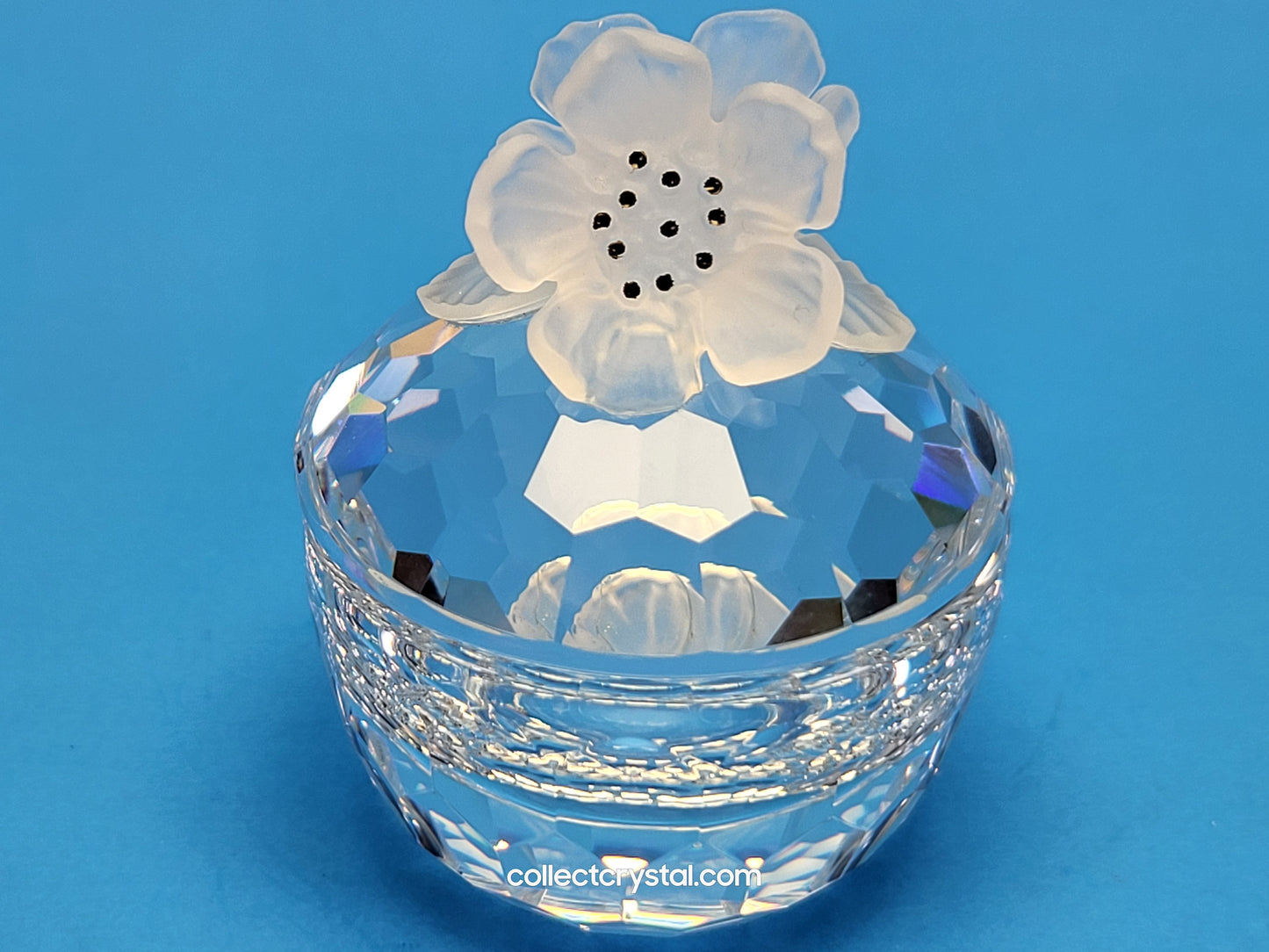 Flower Trinket / Treasure Round Box # 7464 050 100 or # 010168