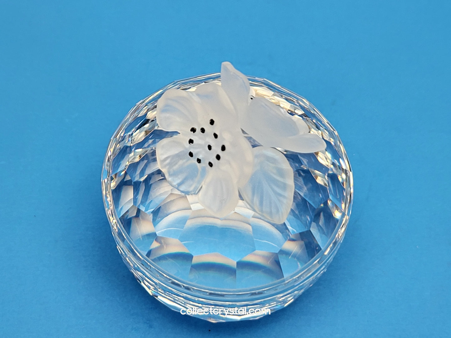 Flower Trinket / Treasure Round Box # 7464 050 100 or # 010168
