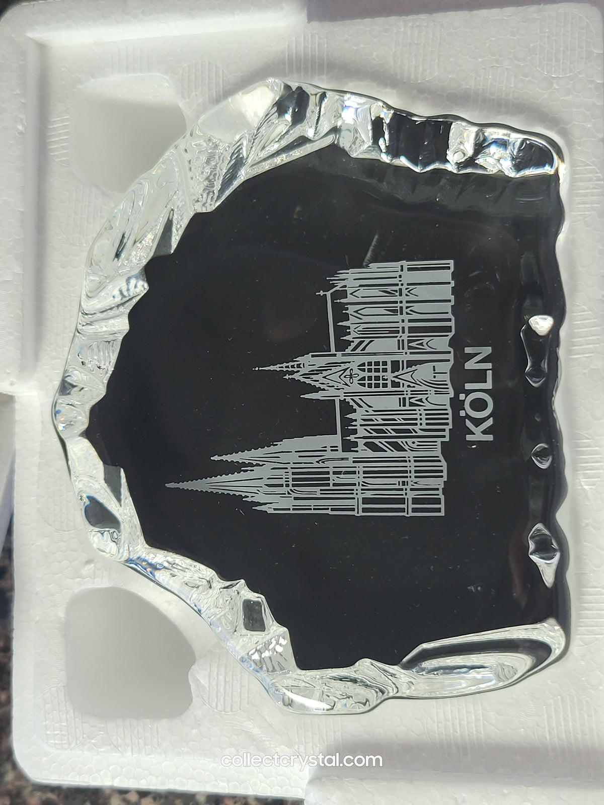 KOLN CATHEDRAL SOUVENIR REVERSED-ETCHED PAPERWEIGHT # 9503 M87 2A