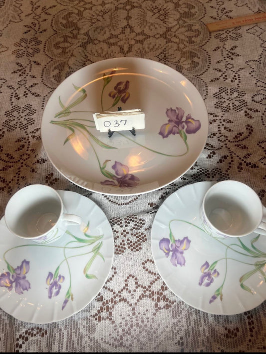 Depew # 037 Vintage Iris Flowers Fine China Lot of 12 Lunch / Desert Plates & Cups 24 Pcs