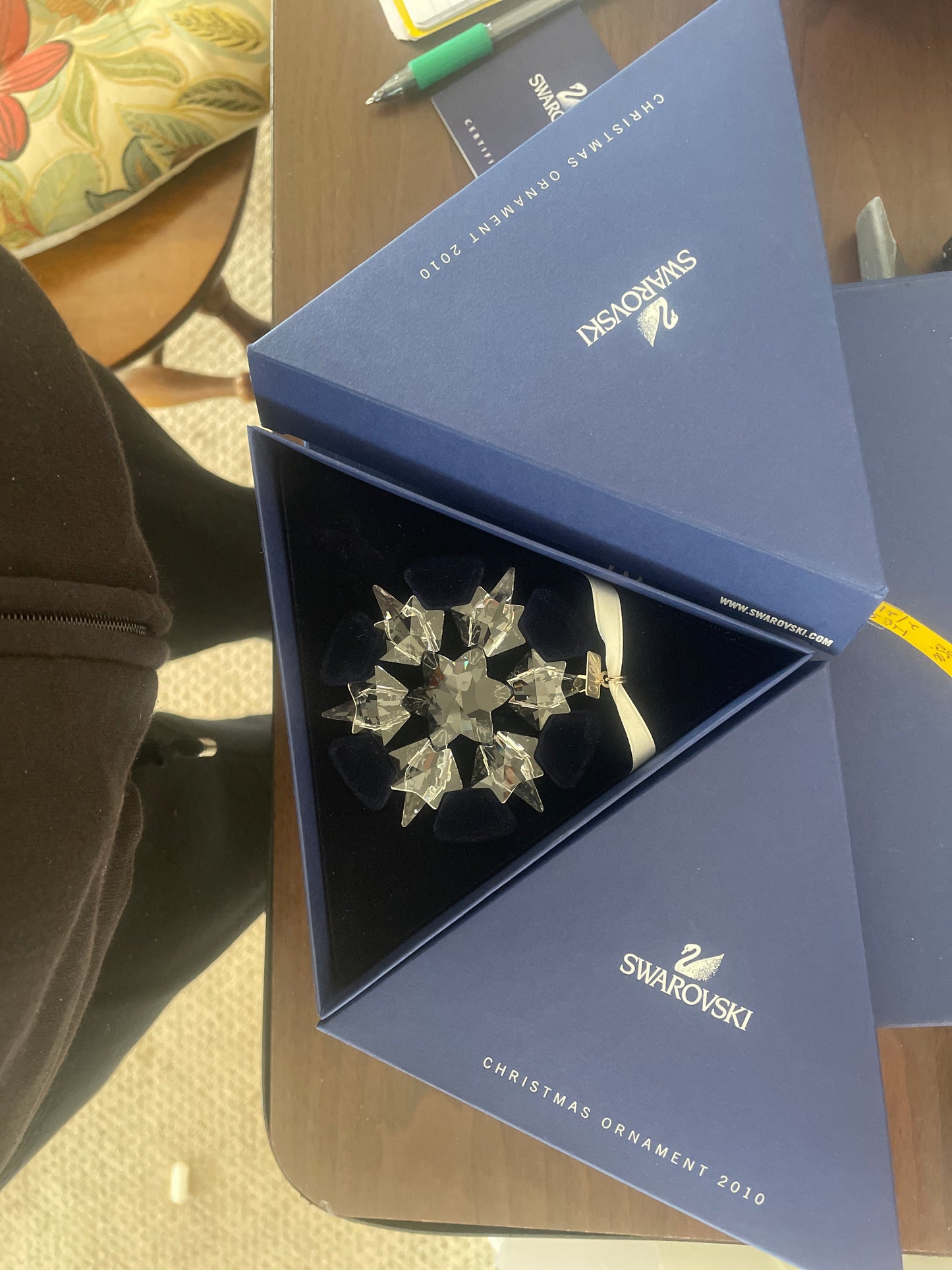 2010 Annual Christmas Ornament 1041301