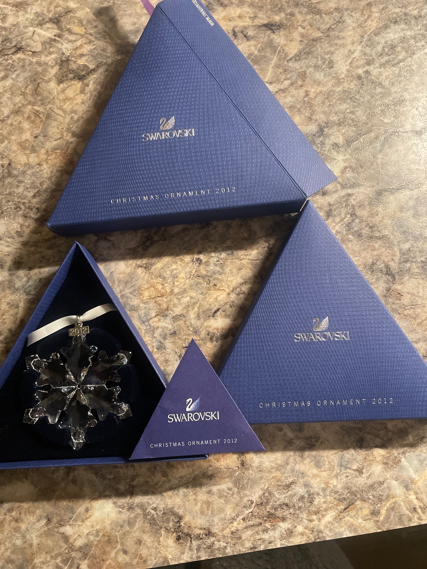 2012 CHRISTMAS ORNAMENT 1125019