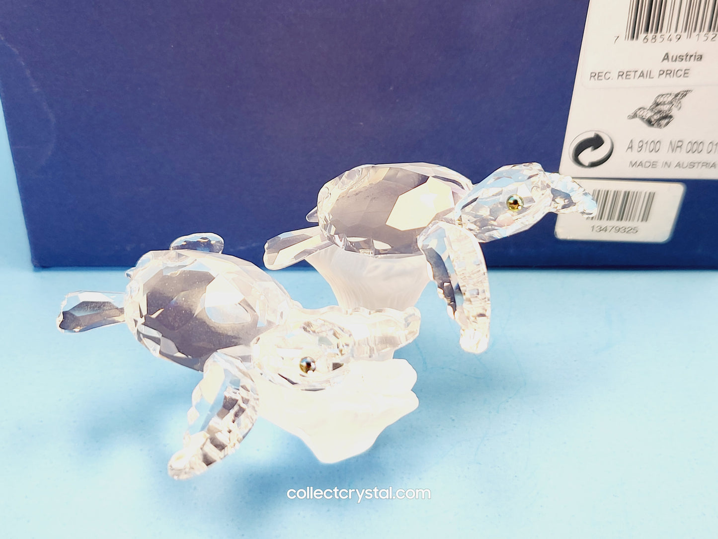 SEA TURTLES Figurines Baby on Coral 826480