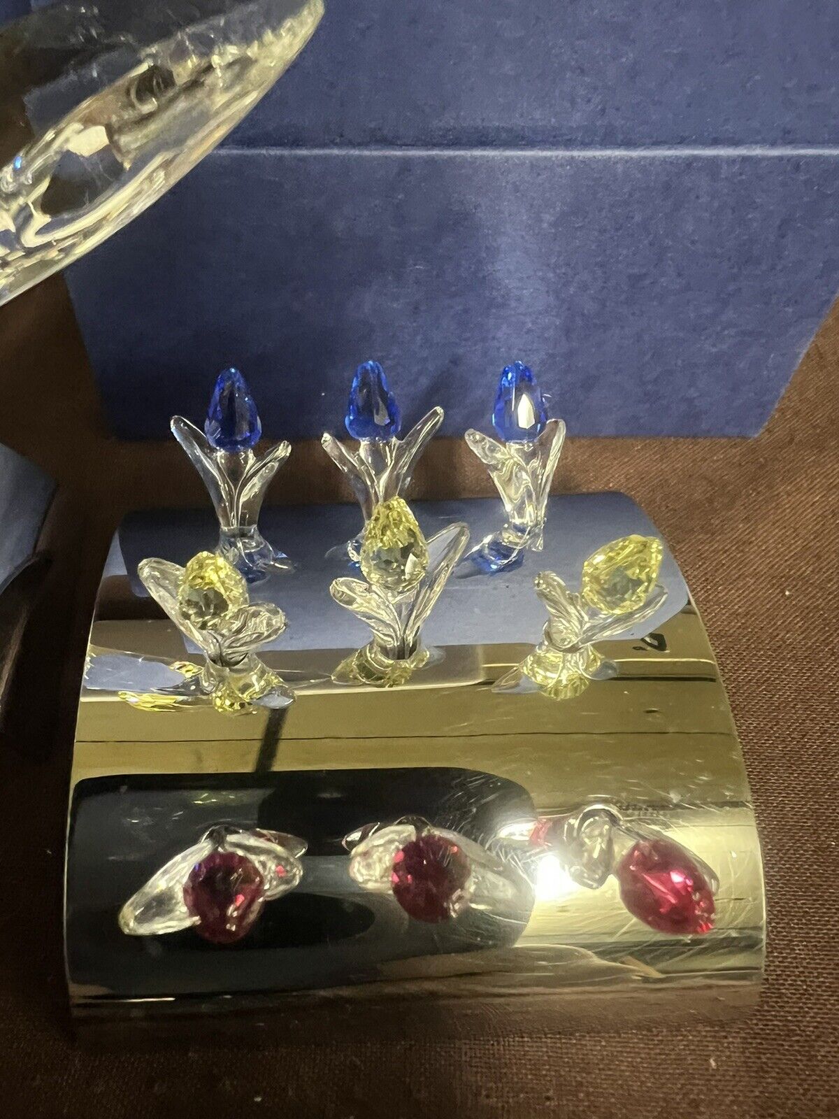 Flowers Renewal Gift Red, Blue, Yellow, + 9 Mini Tulips & Display Mib