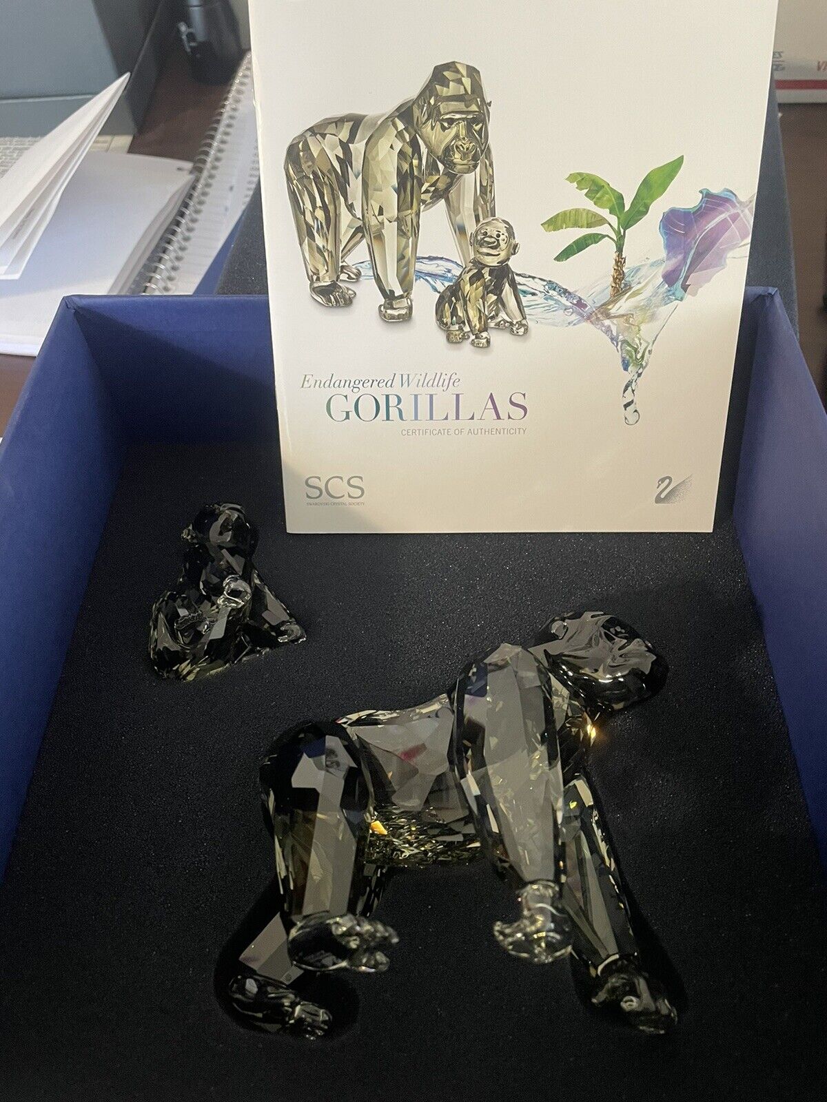 Endangered Wildlife Gorillas & Both Cubs Figurines with Title Plaque 952504 SCS MIB