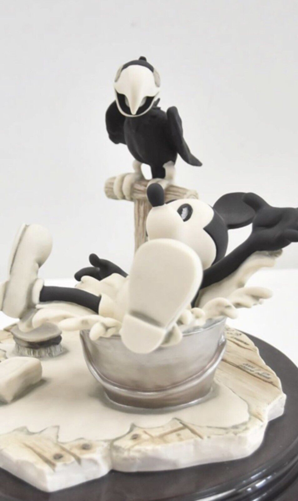 Disney NO Box Giuseppe Armani Mickey Steamboat Willie Limited Edition 1000 mint figure