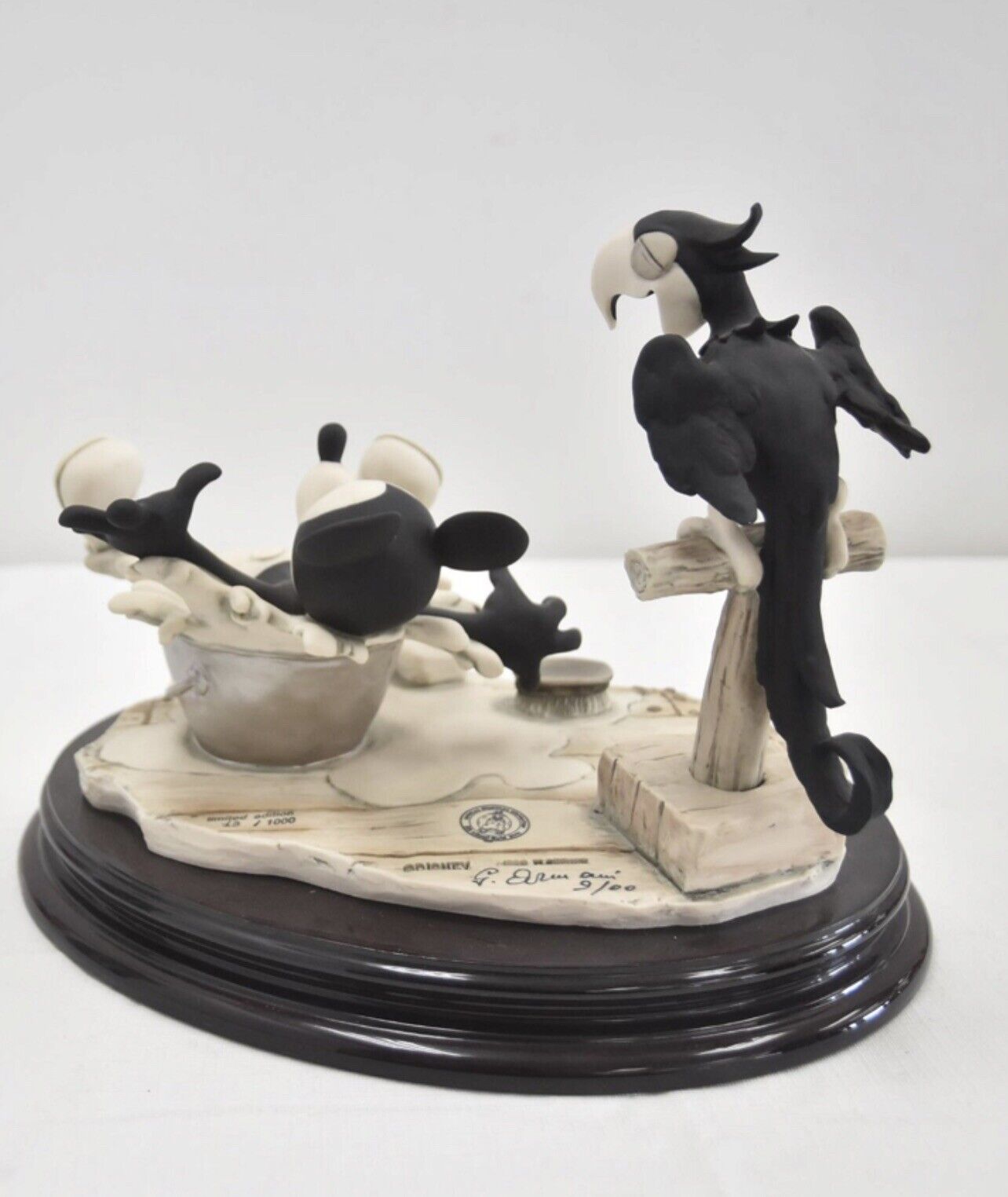 Disney NO Box Giuseppe Armani Mickey Steamboat Willie Limited Edition 1000 mint figure