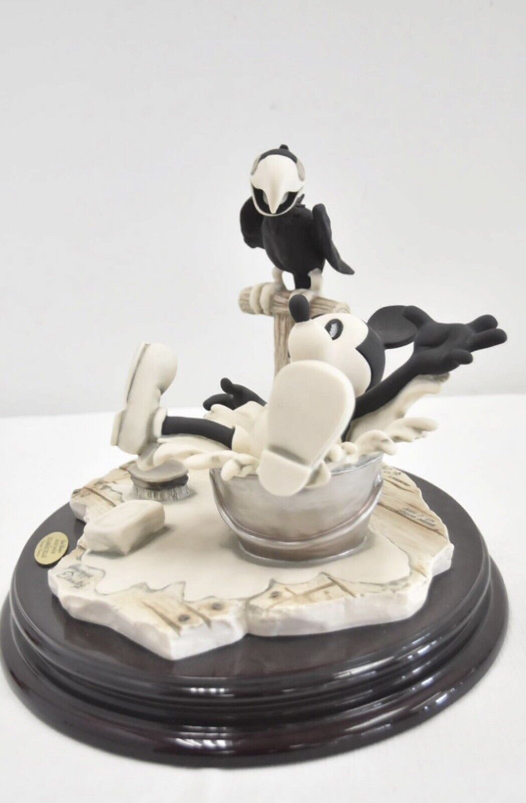 Disney NO Box Giuseppe Armani Mickey Steamboat Willie Limited Edition 1000 mint figure