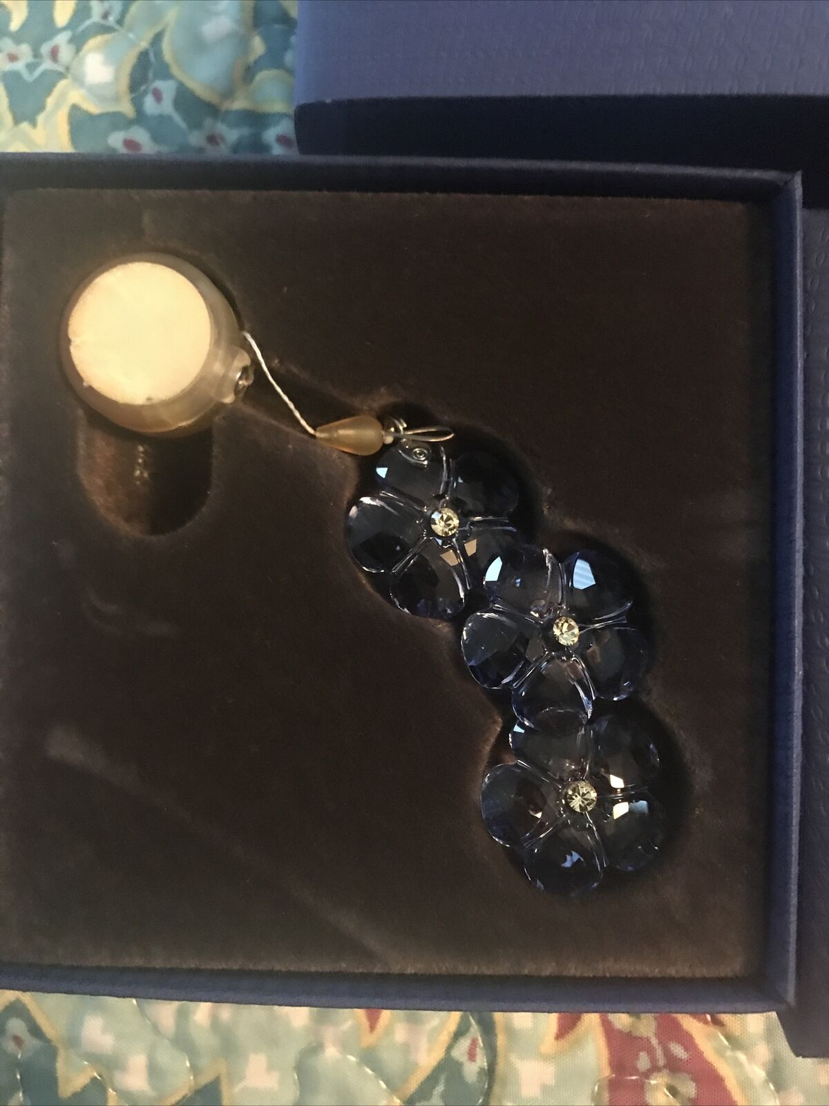 Suncatcher window 2011 Joining/Renewal Gift- Artic Flower Ornament Accessory 1055006