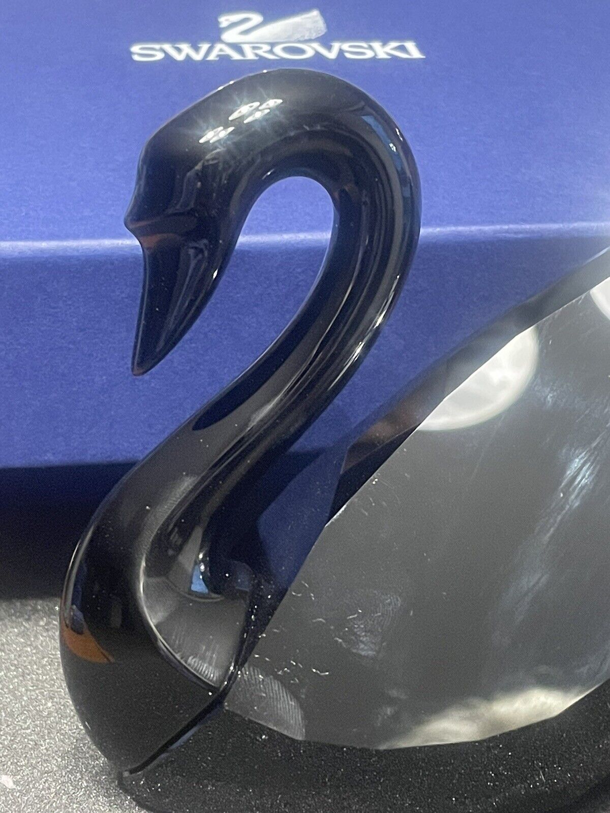 Jet Black Swan 2011 SOULMATES 1098643 Figurine Great Wedding Gift