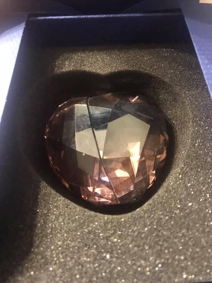 Paperweight Crystal Large Love Heart Kakadu Red 5069537