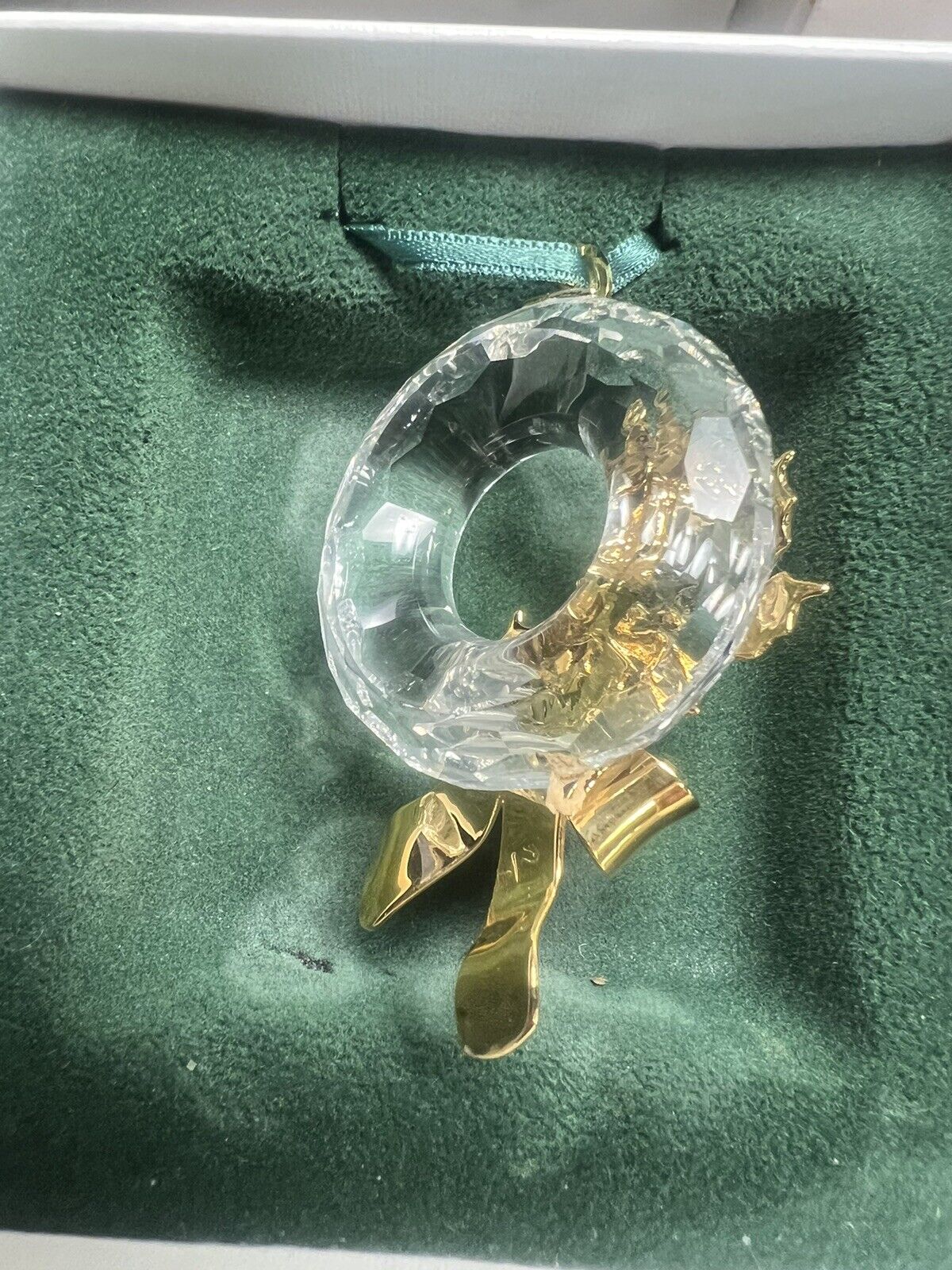 Memories Wreath Ornament 203081