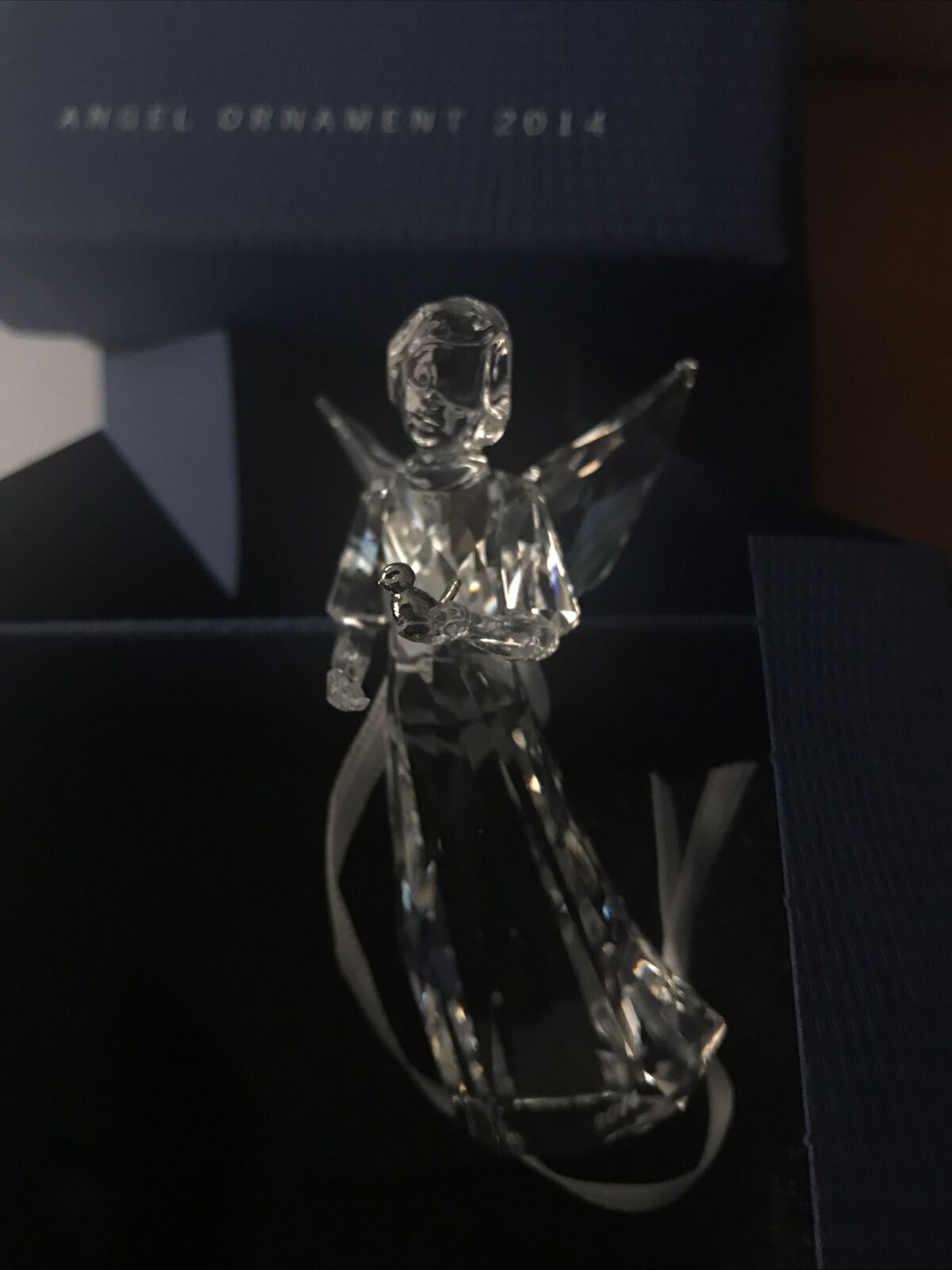2014 ANGEL Annual Christmas ORNAMENT # 5047231 Holding A Bird