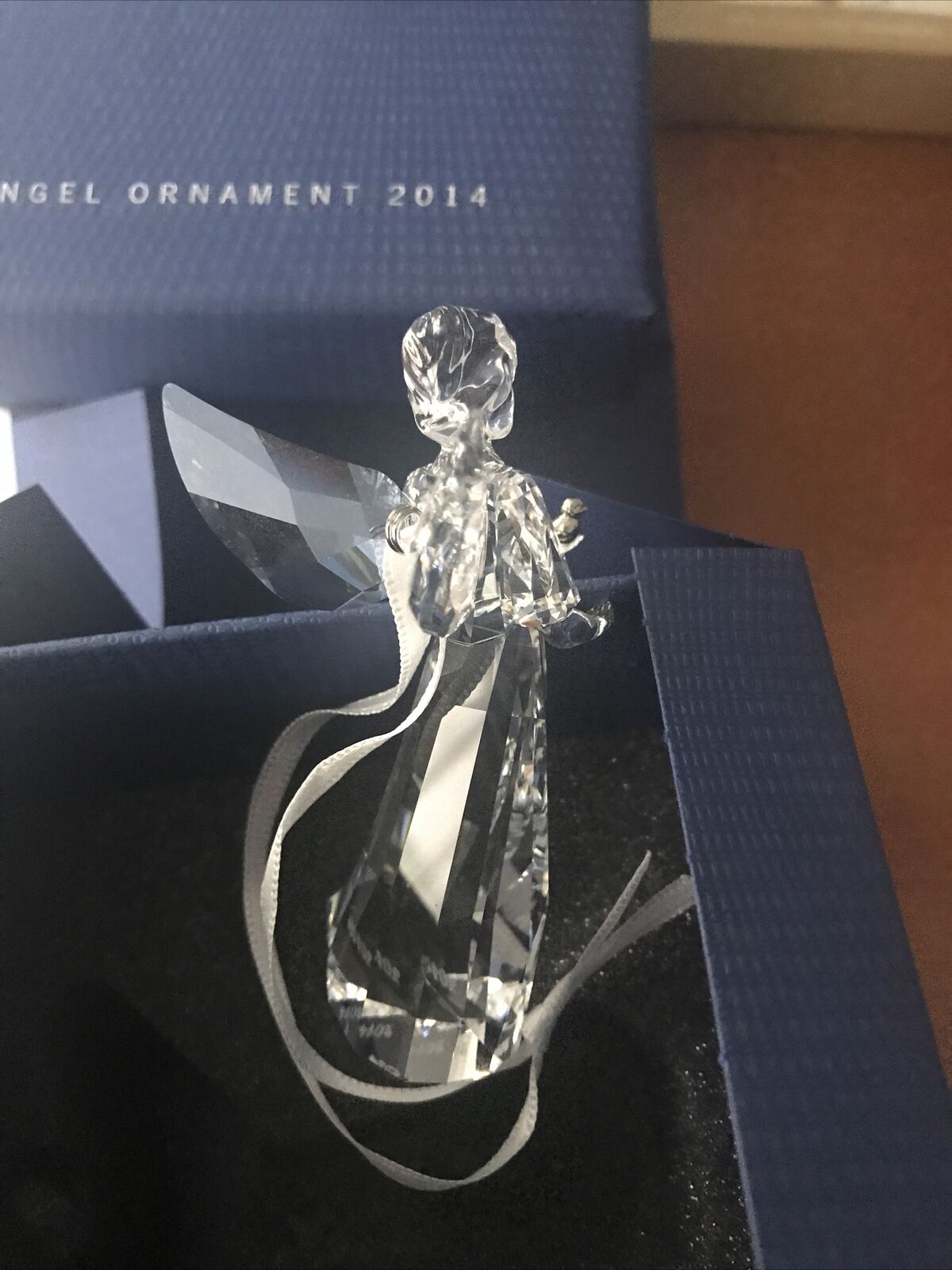 2014 ANGEL Annual Christmas ORNAMENT # 5047231 Holding A Bird