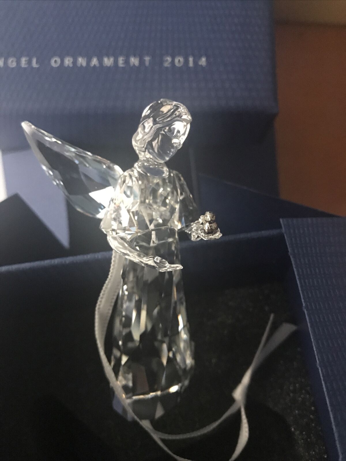 2014 ANGEL Annual Christmas ORNAMENT # 5047231 Holding A Bird