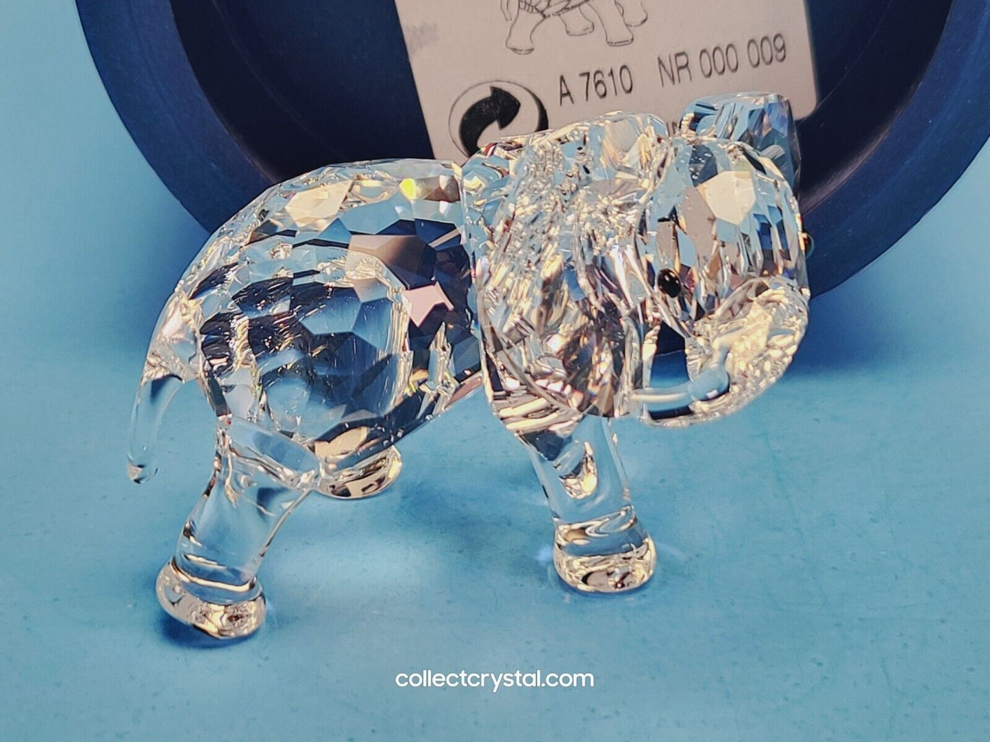 LITTLE ELEPHANT 674587 7610 NR009 figurine