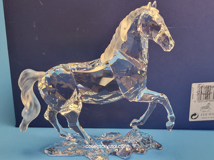 Stallion Peaceful Countryside Horse - MIB # 898508