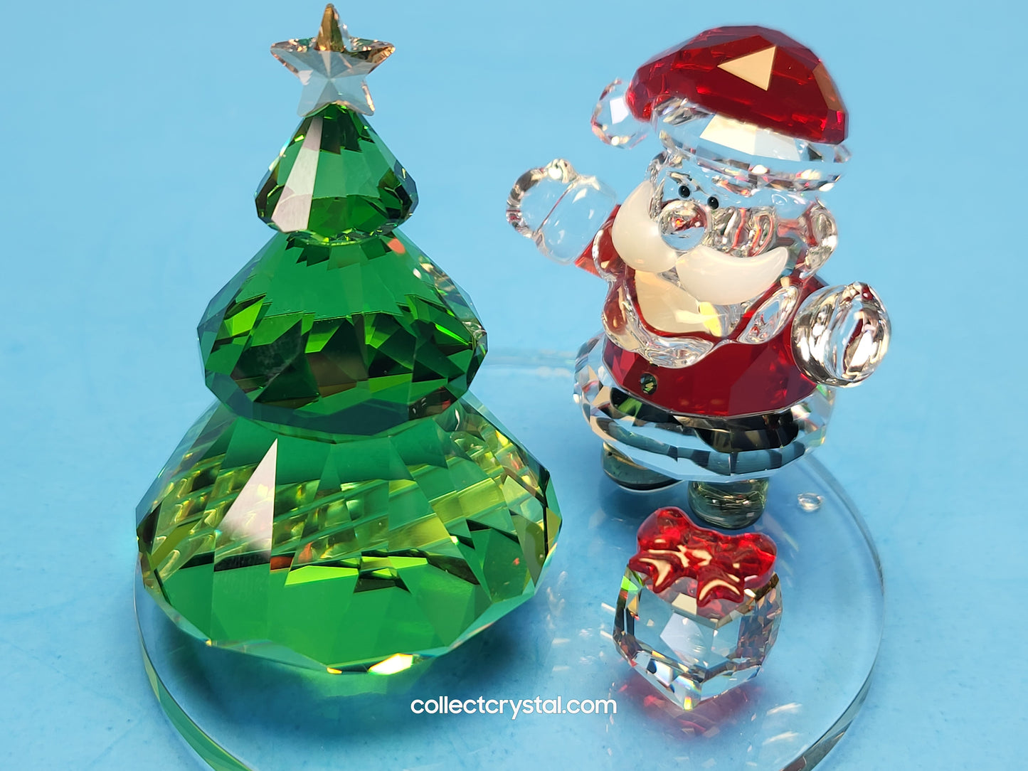 Santa Claus Scene Christmas Tree Gift & Dome 5403170