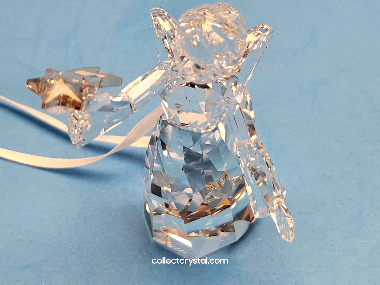 2010 Christmkas ANGEL Figurine 1054562