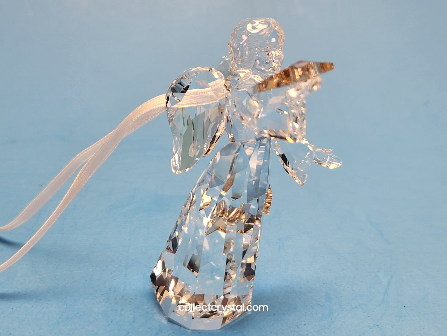 2010 Christmkas ANGEL Figurine 1054562