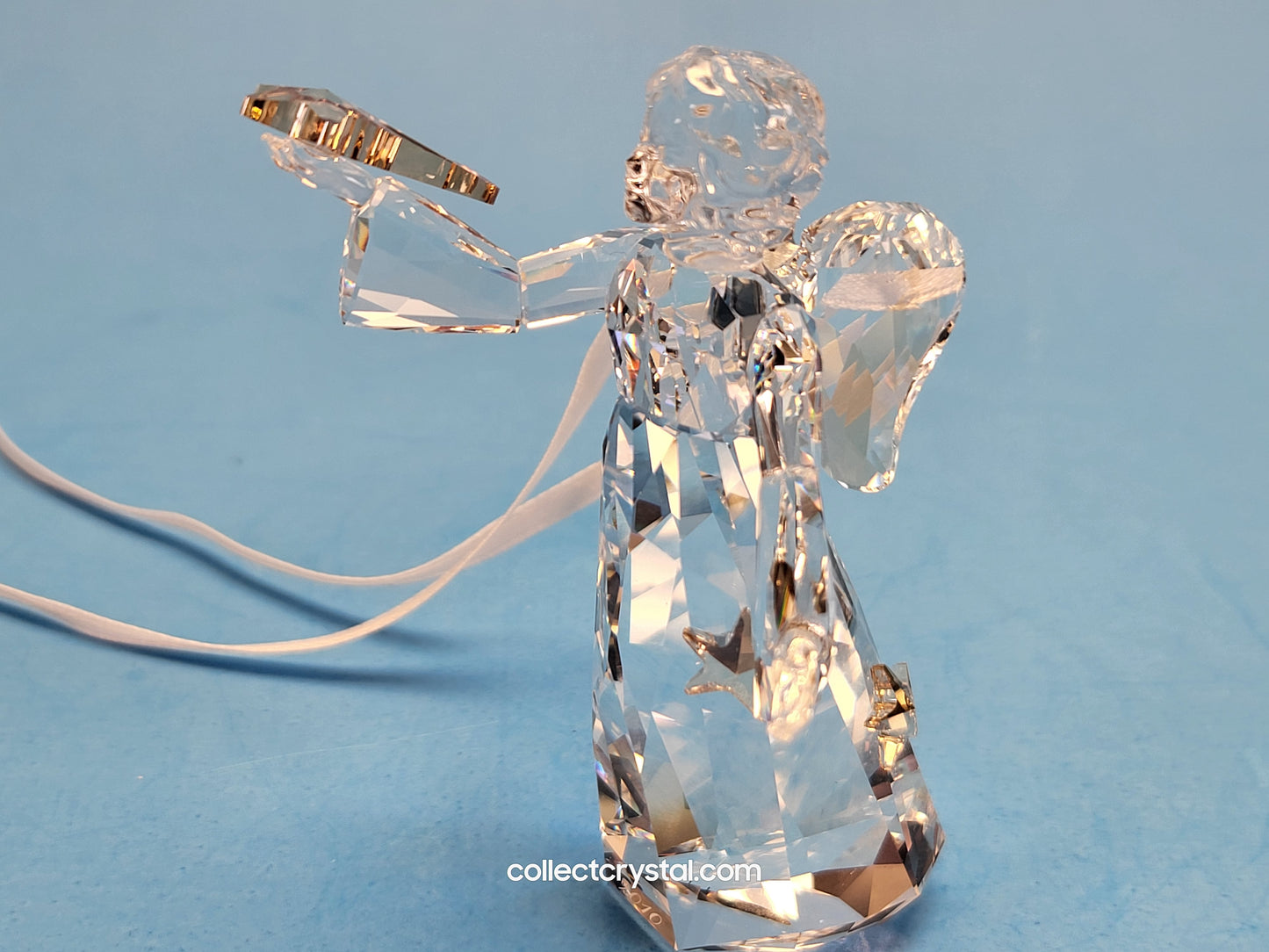 2010 Christmkas ANGEL Figurine 1054562