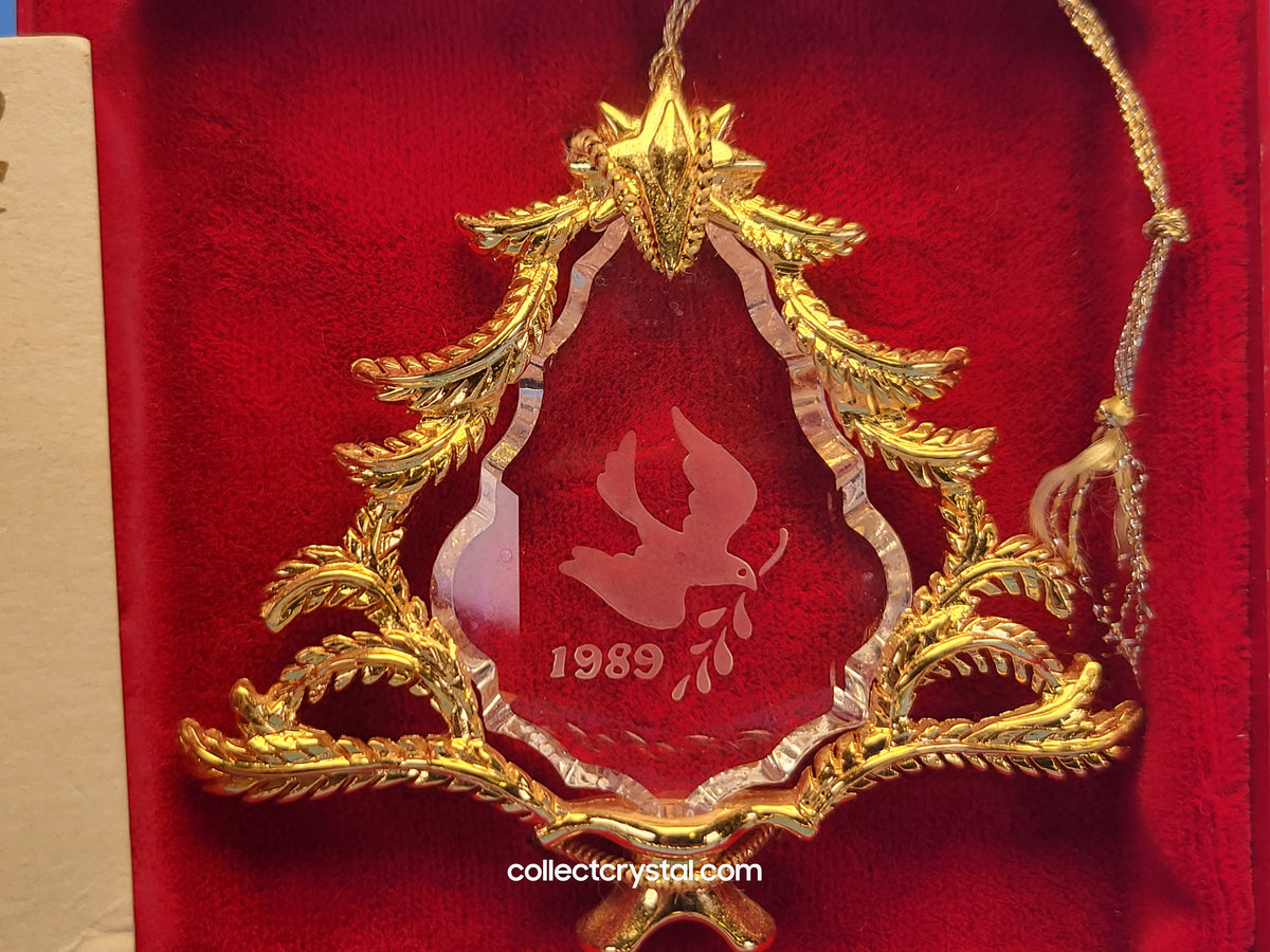 1989 Christmas Giftware Dove of Peace Ornament # SCO1989