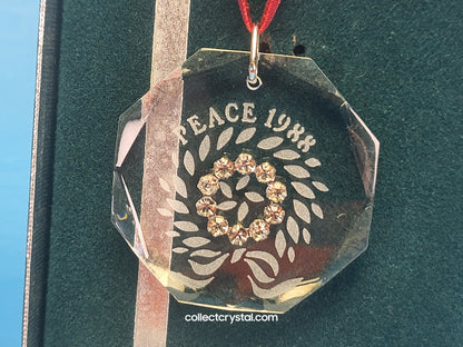 1988 Giftware Suite Peace Ornament in Box 92318 / S01988