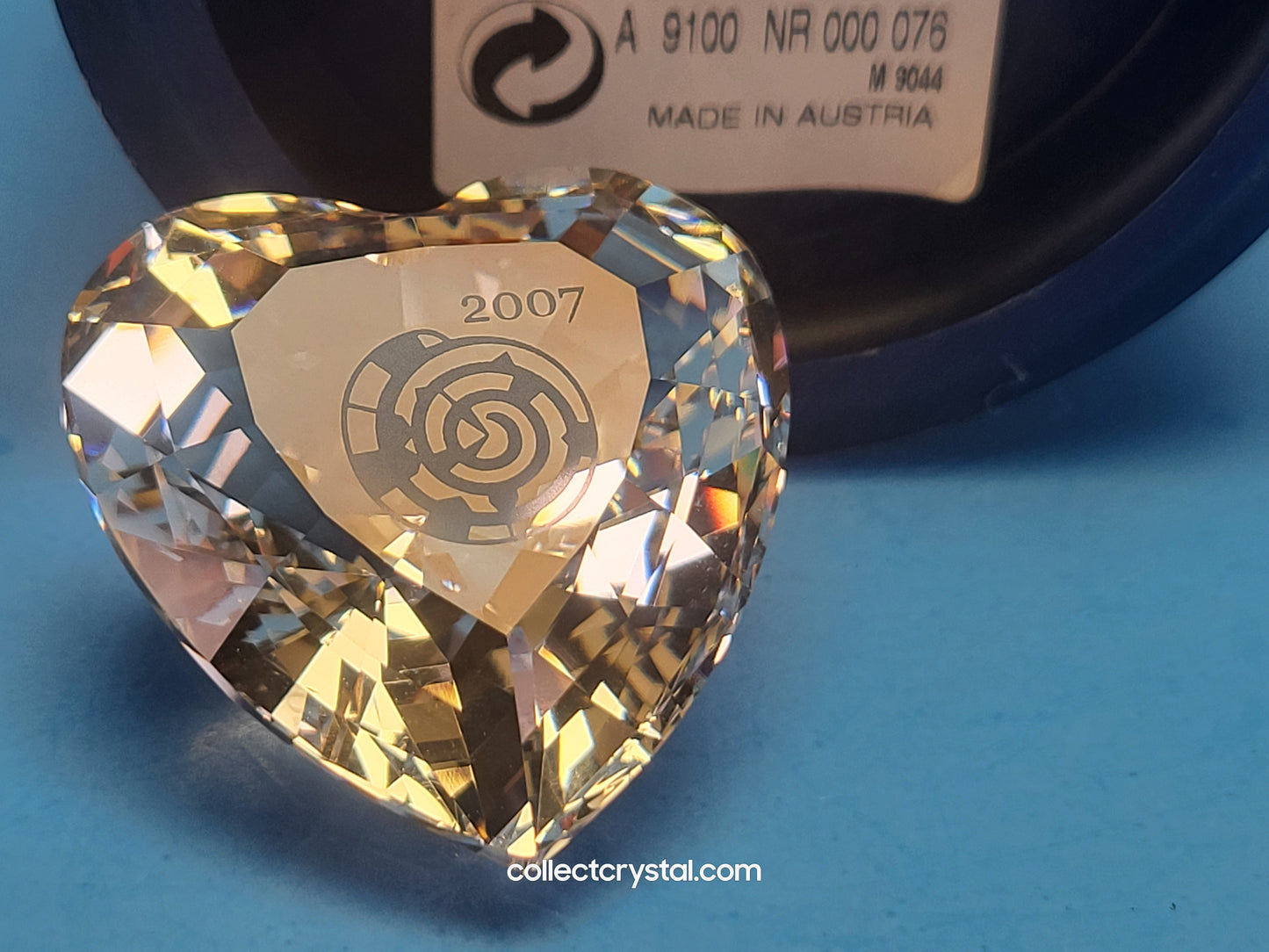 SCS 2007 Community Event HEART DIAMOND PAPERWEIGHT # 896979