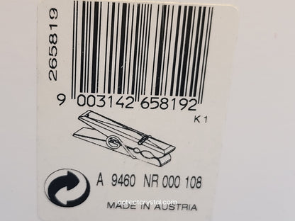 Memories -  Clothes Pin - # 265819. Retired 2004 MIB