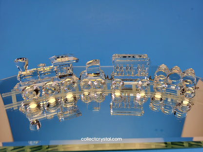4 PIECE TRAIN SET & mirror TRACK DISPLAY  - Complete