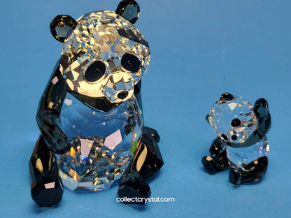 PANDA MOTHER WITH BABY 5063690