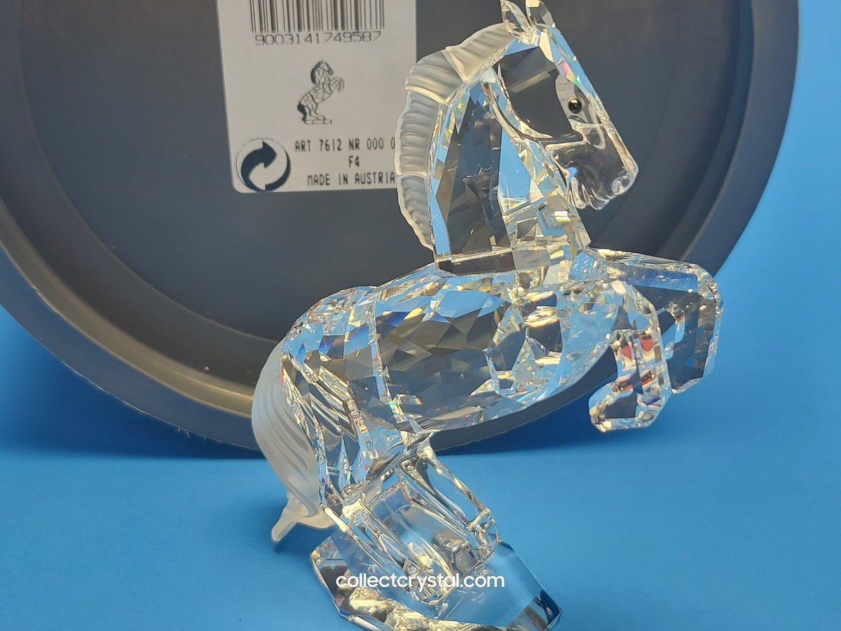 STALLION WHITE # 174958 / A 7612 NR 000 001  REARING HORSE