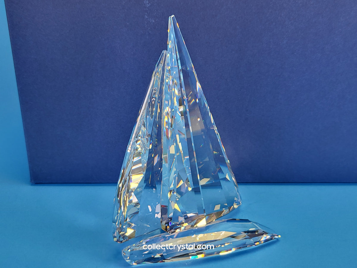 LEGEND SAILING SAIL BOAT Figurine with display SHIP 619436 sailboat